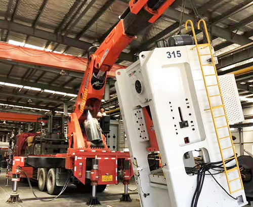 坡心镇提升工作效率，选择优质折臂吊租赁服务